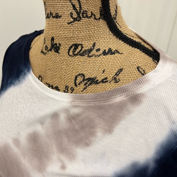 I’m NC long sleeve tee with sparkles - Picture 6 of 8